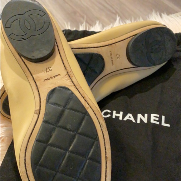 SOLD!! Chanel CC Logo Leather Ballet Flats - Picture 7 of 10